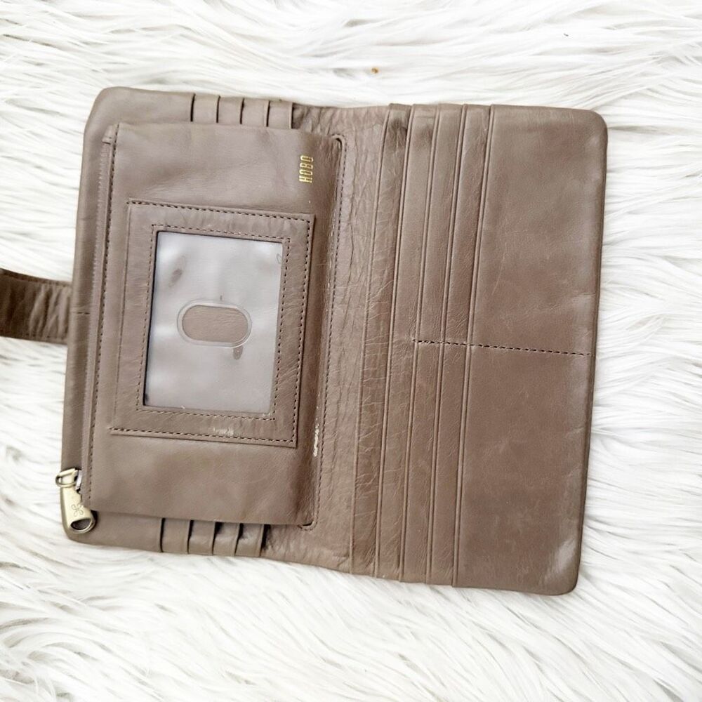 HOBO | Women's Torch Vintage Leather Folio Wallet Taupe "Shadow" Card Slots - Picture 6 of 10